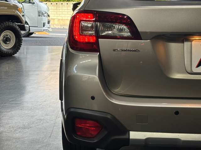 Subaru Legacy Outback 5
