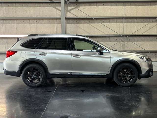 Subaru Legacy Outback 10