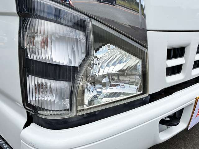 Isuzu Elf 5