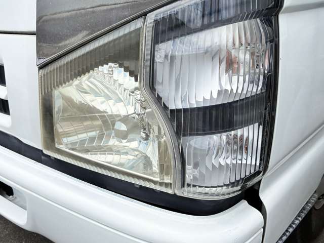 Isuzu Elf 6