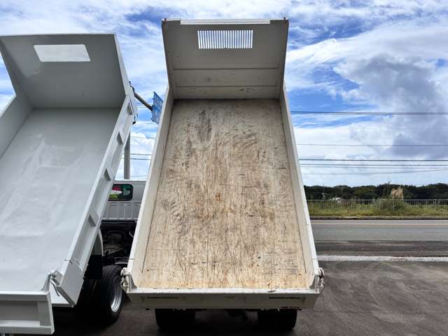 Isuzu Elf 9