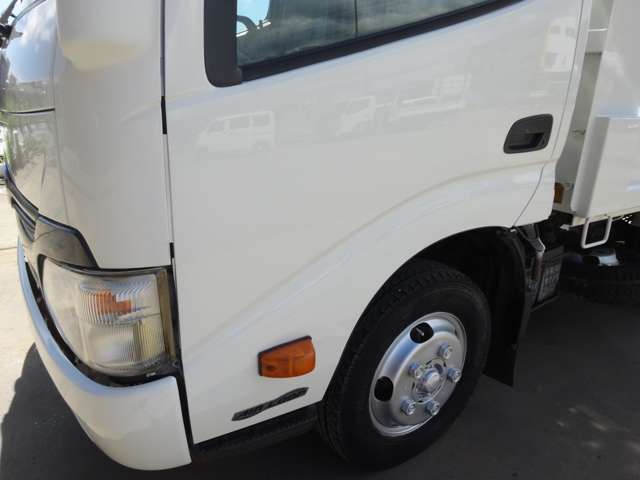 Hino Dutro 12