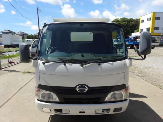 Hino Dutro 2