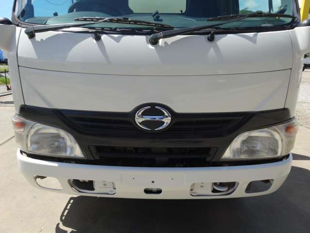 Hino Dutro 4