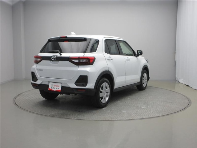 Toyota Raize 10