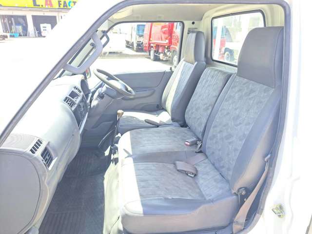 Mazda Bongo Truck 10