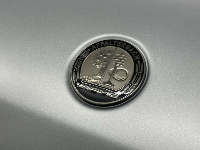 Mercedes-Benz G-Class 8
