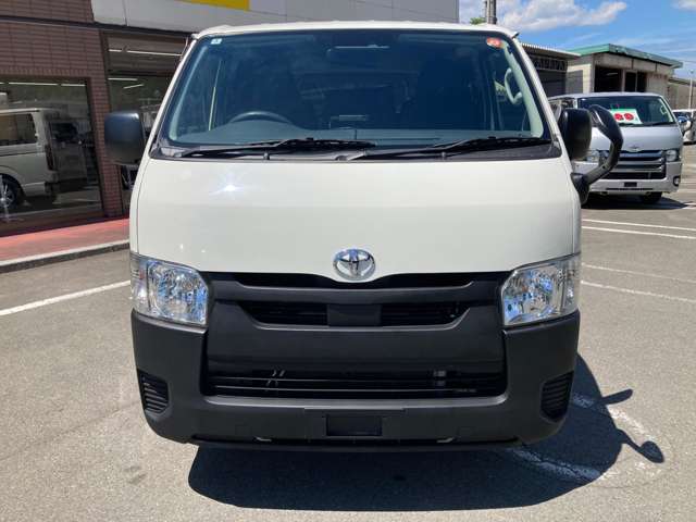 Toyota Hiace Van 2