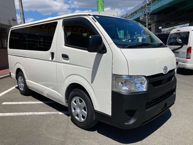 Toyota Hiace Van 3