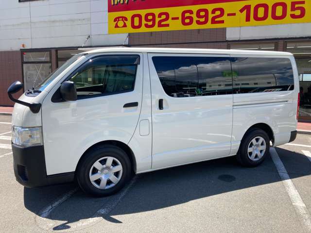 Toyota Hiace Van 6