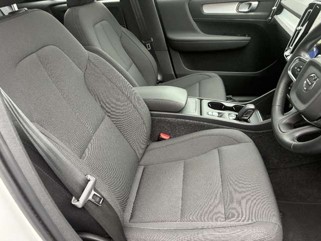 Volvo XC40 8