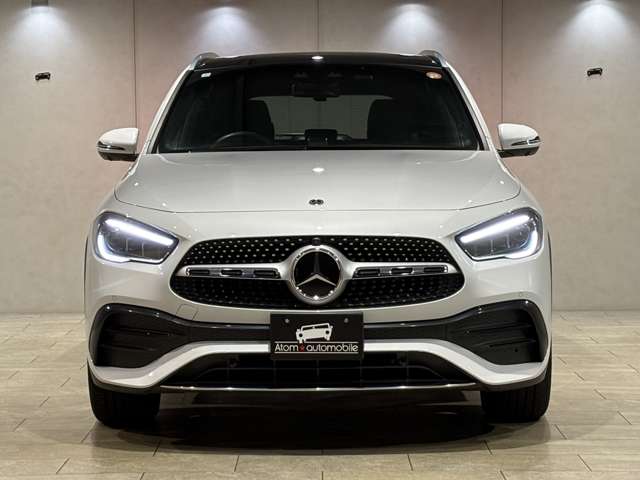 Mercedes-Benz GLA-Class 11