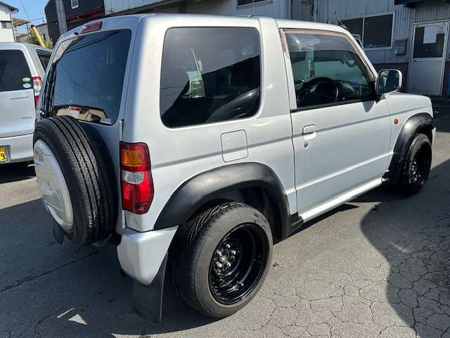 Mitsubishi Pajero Mini 3