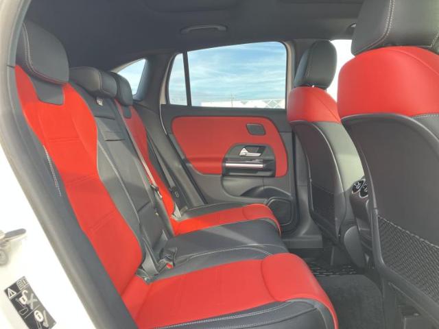 Mercedes-Benz GLA-Class 7