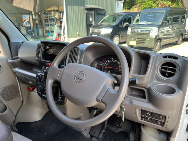 Nissan NV100 Clipper 11