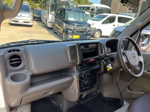 Nissan NV100 Clipper 12