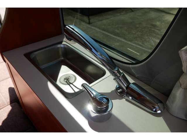 Nissan NV100 Clipper 11
