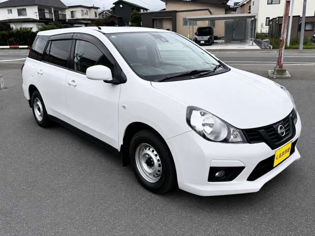 Nissan AD 4