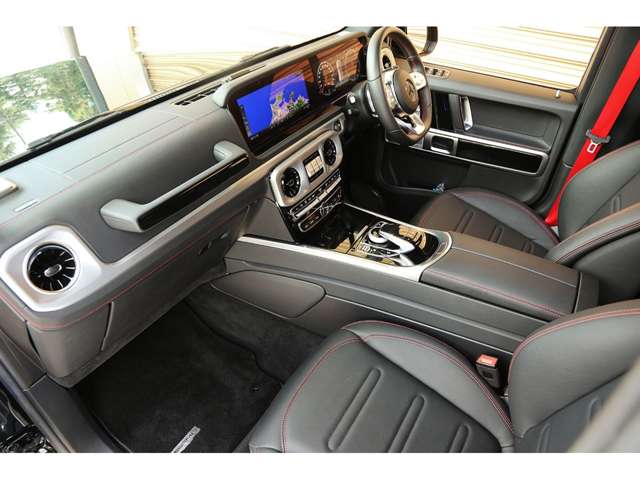 Mercedes-Benz G-Class 11