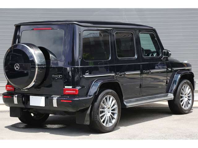 Mercedes-Benz G-Class 2