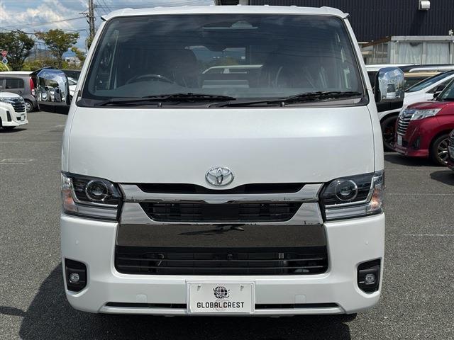 Toyota Hiace Van 6