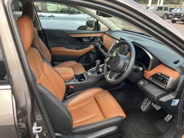 Subaru Legacy Outback 2