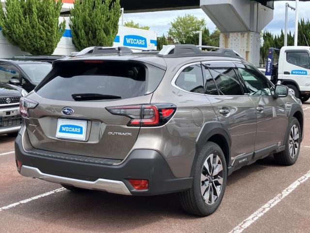 Subaru Legacy Outback 6
