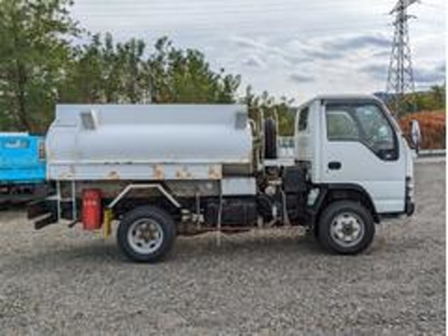 Isuzu Elf 5