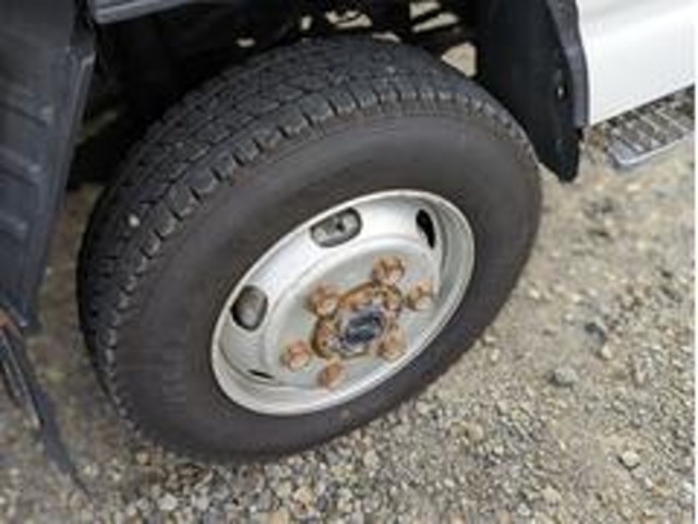 Isuzu Elf 6