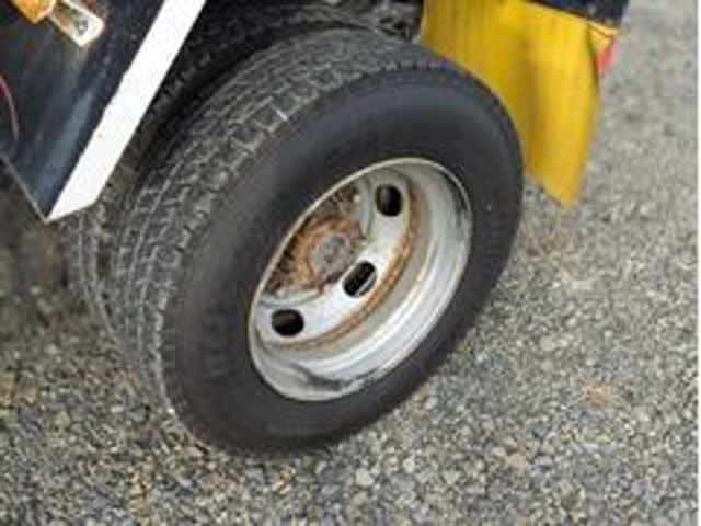 Isuzu Elf 8