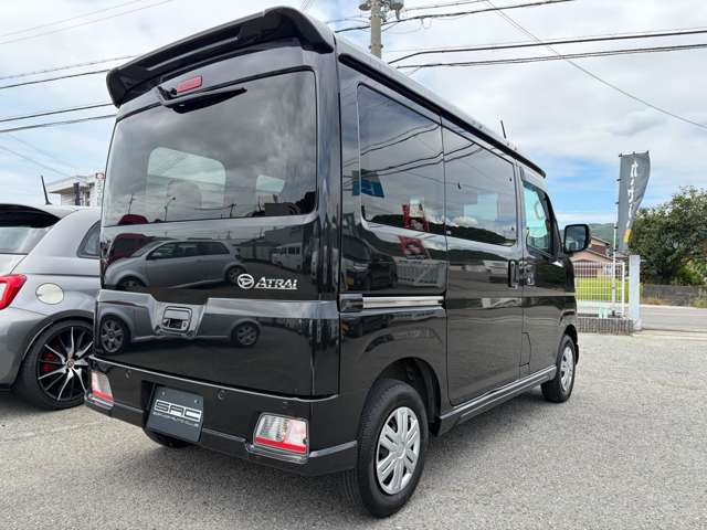 Daihatsu Atrai 7