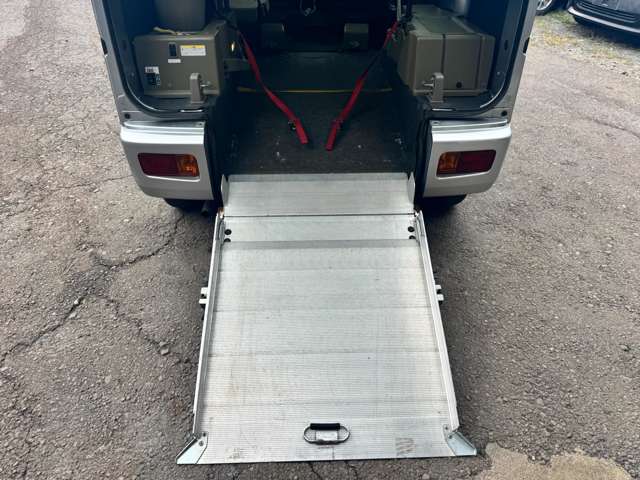 Daihatsu Hijet Cargo 8