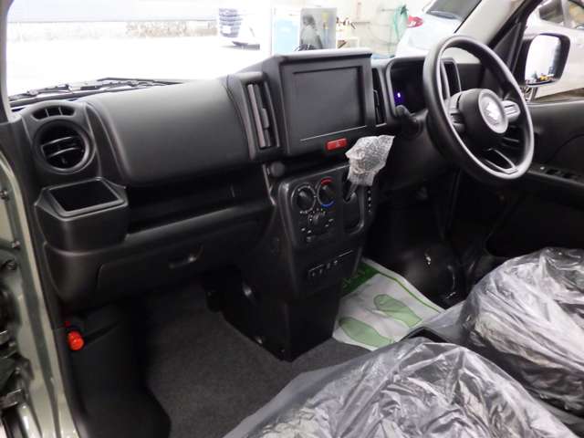 Suzuki Every 12