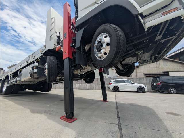 Mitsubishi Fuso Super Great 9