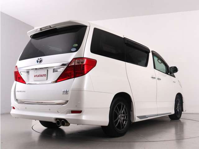 Toyota Alphard Hybrid 9