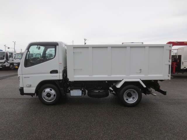 Mitsubishi Fuso Canter 9