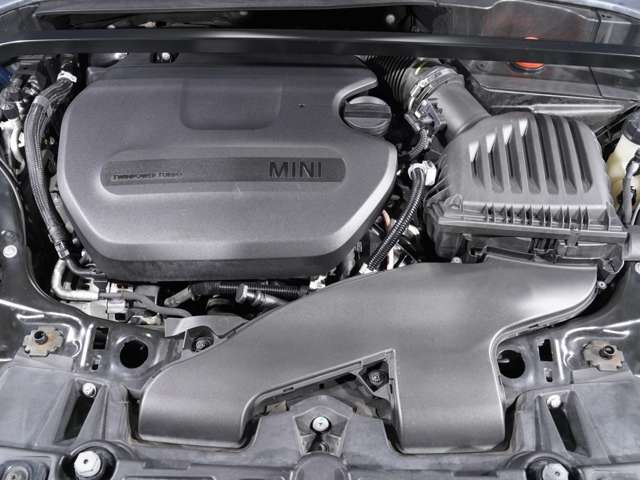 MINI Crossover 7