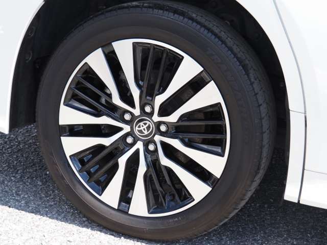 Toyota Alphard 12