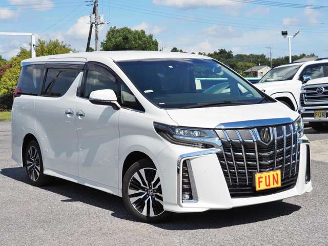 Toyota Alphard 3