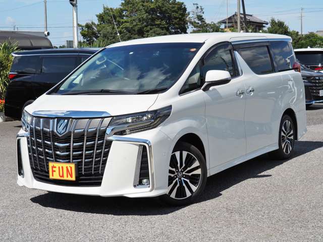 Toyota Alphard 4