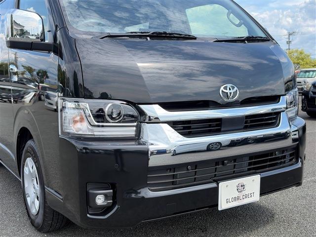 Toyota Hiace 7