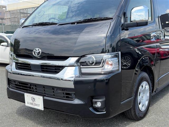 Toyota Hiace 8