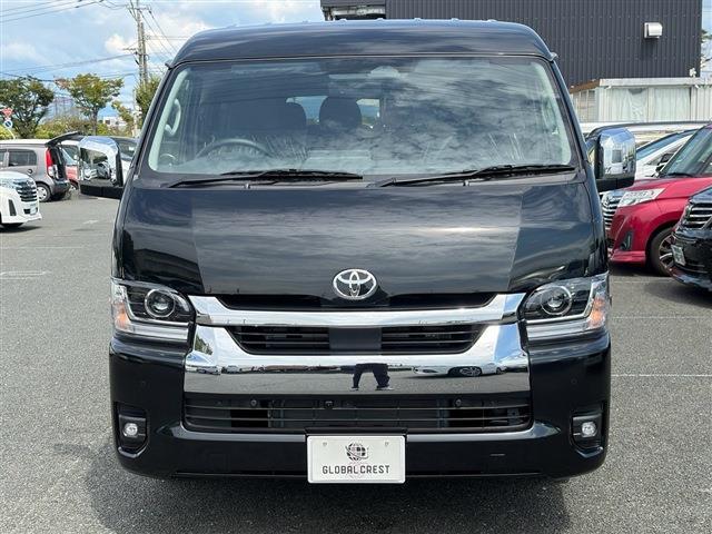 Toyota Hiace 9