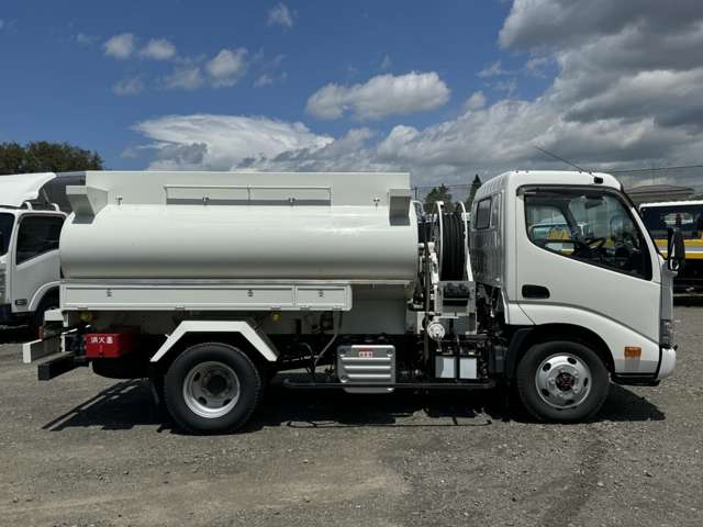 Hino Dutro 5