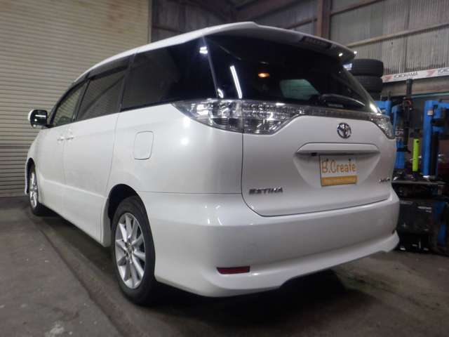 Toyota Estima 5