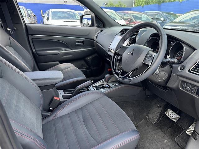 Mitsubishi RVR 8