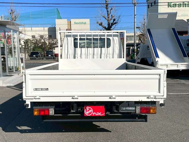 Hino Dutro 8