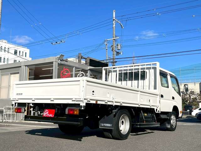 Hino Dutro 10