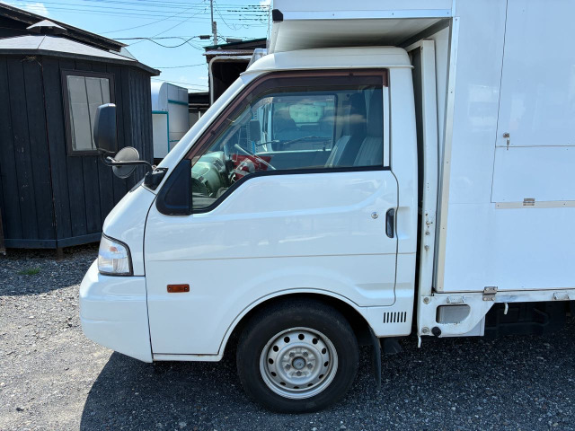 Mazda Bongo Truck 5