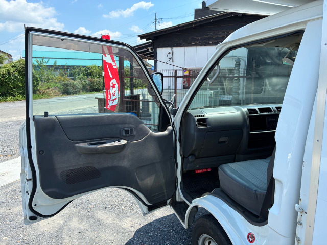 Mazda Bongo Truck 6